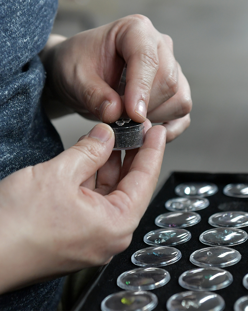 Inspecting gemstones