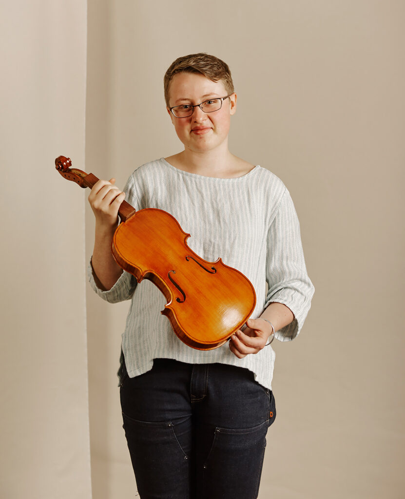 Ada Schenck VM '22 and violin