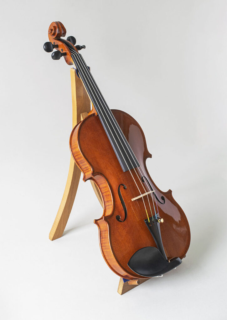 Violin by Veronica Vaillancourt VM '21